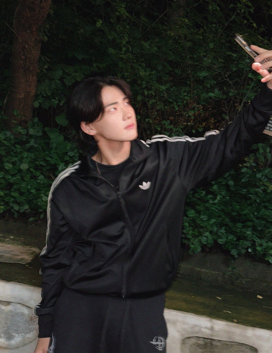 oui_trainee's tweet photo. Street #2

#OUIBOYS #위보이즈 https://t.co/4MUrIyy5Ol