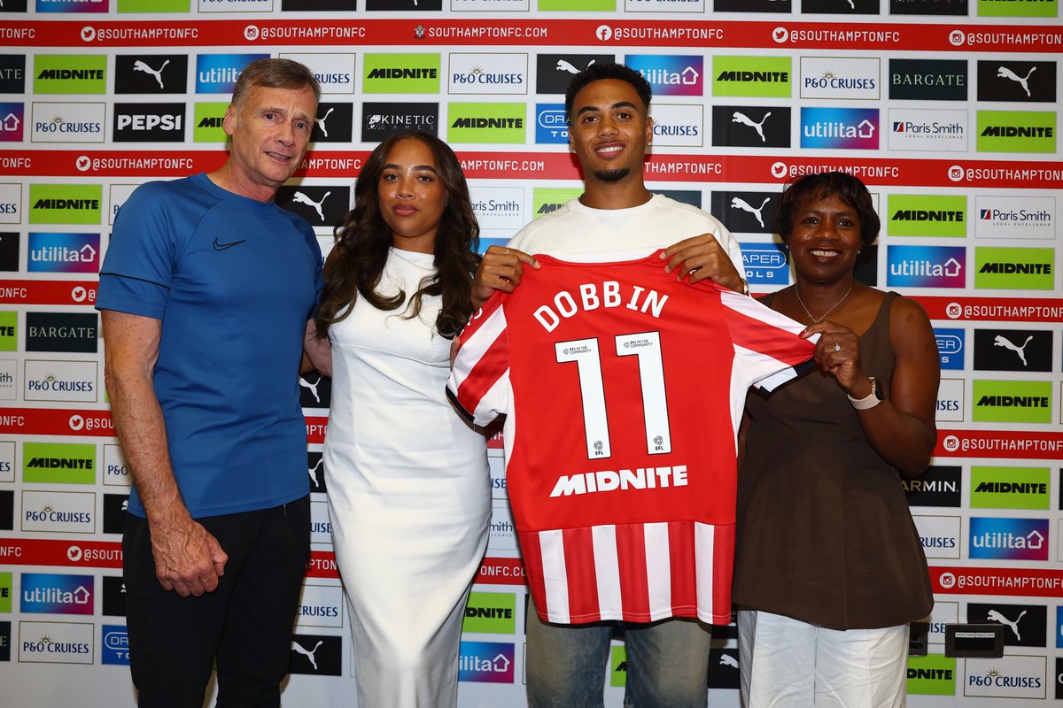 LewisDobbin's tweet photo. A new chapter, a fresh challenge. So happy to be able to call this club home. Can’t wait to get started and see you all at St Mary’s. Thank-you for the warm welcome, UP THE SAINTS! ❤️🤍🏡 1️⃣1️⃣ https://t.co/NOtrnv3K2L