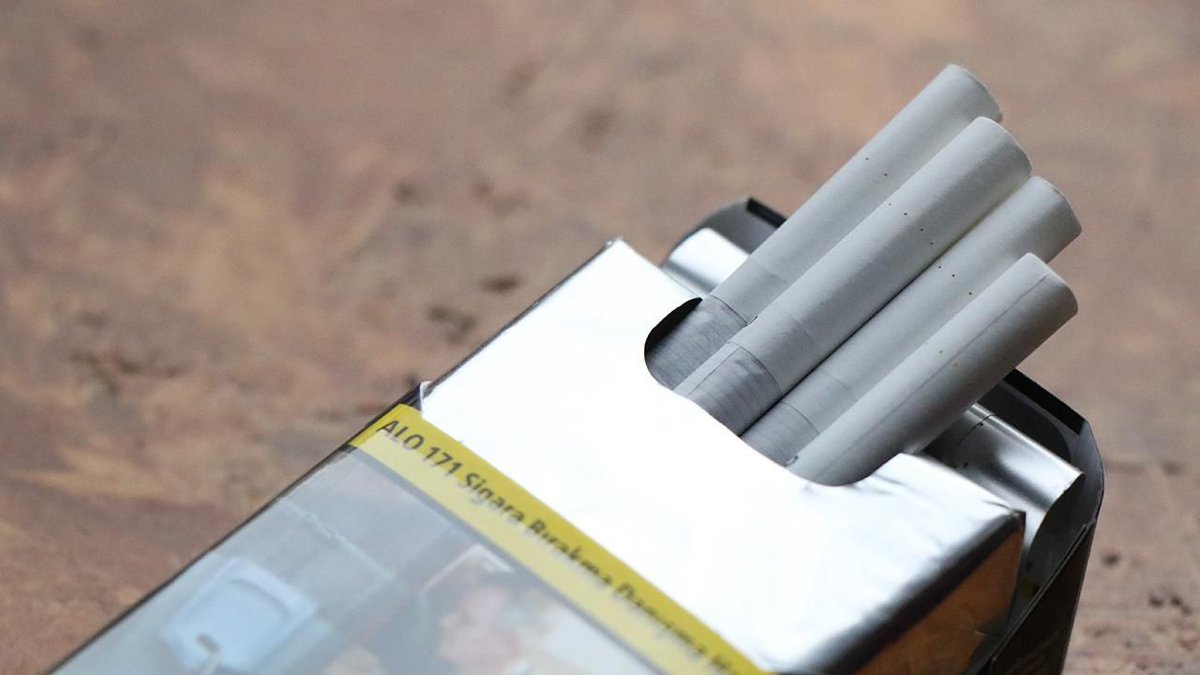 sonyazicom's tweet photo. 🚭 Sağlık Bakanlığı, çocuk ve ergenlerde tütün bağımlılığına karşı kritik bir adım attı!

12-18 yaş aralığındaki gençler için özel olarak kurulan Adolesan Sigara Bırakma Poliklinikleri, bağımlılıkla mücadelede umut ışığı oluyor.

Bu hizmet, gençlerin sağlıklı bir geleceğe adım atması için büyük bir destek.

#Sağlık #Gençlik #SigaraBırakma

Kaynak: TRT Haber