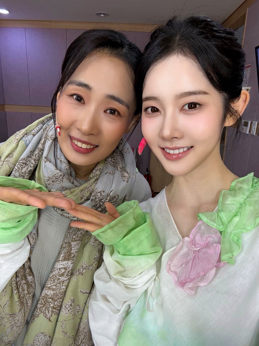 STAYC_official's tweet photo. 260715
#서편제 15회차

#STAYC #스테이씨
#Sieun #시은 https://t.co/0jIElBq8bT