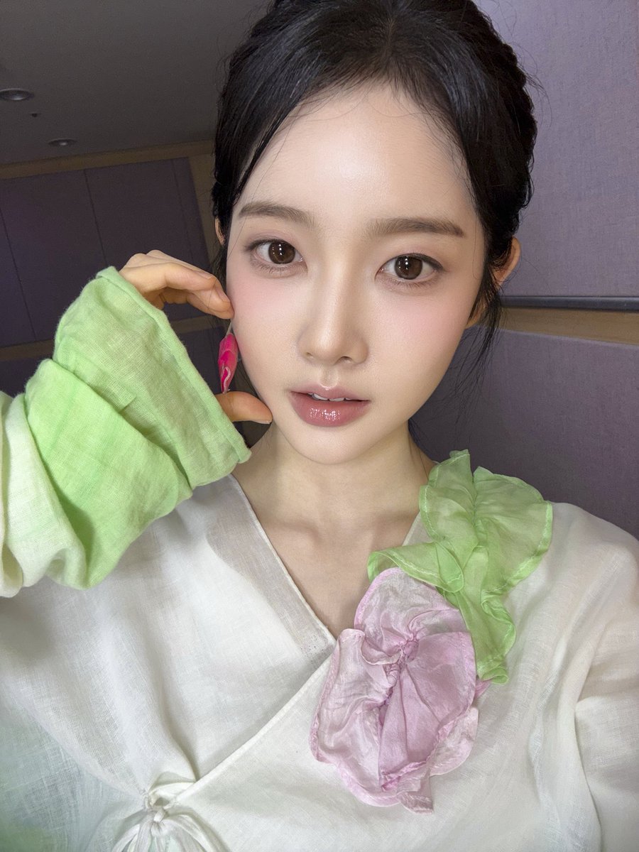 STAYC_official's tweet photo. 260715
#서편제 15회차

#STAYC #스테이씨
#Sieun #시은 https://t.co/0jIElBq8bT