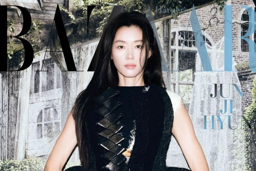 soompi's tweet photo. #JunJiHyun Talks About Her Return To The Big Screen With “Colony,” Letting Go Of The Past, And More
https://t.co/3LRz7zh9GF https://t.co/6SykB4GQ9E