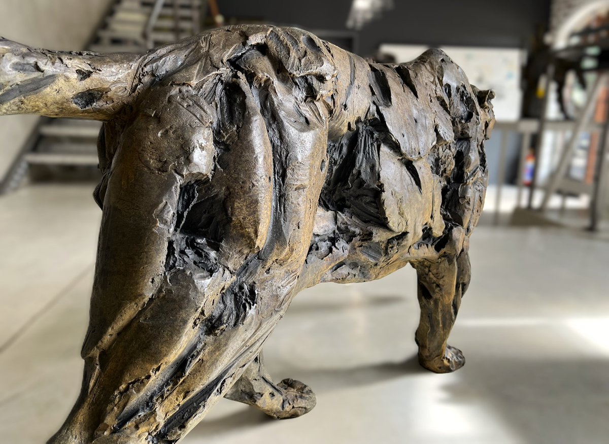 BrandonBronze's tweet photo. Powerful yet elegant, elusive yet fearless.

Leopard (Life-size)

Dimensions: 110H x 32W x 150L cm
Material: Bronze
Weight: 130kg

#Bronzes #BronzeSculpture #Leopard #WildlifeArt #AfricanWildlife #FineArt #BronzeArt #NatureInspired #ArtCollectors #Sculpture #LuxuryInteriors https://t.co/5i3otBx5BJ