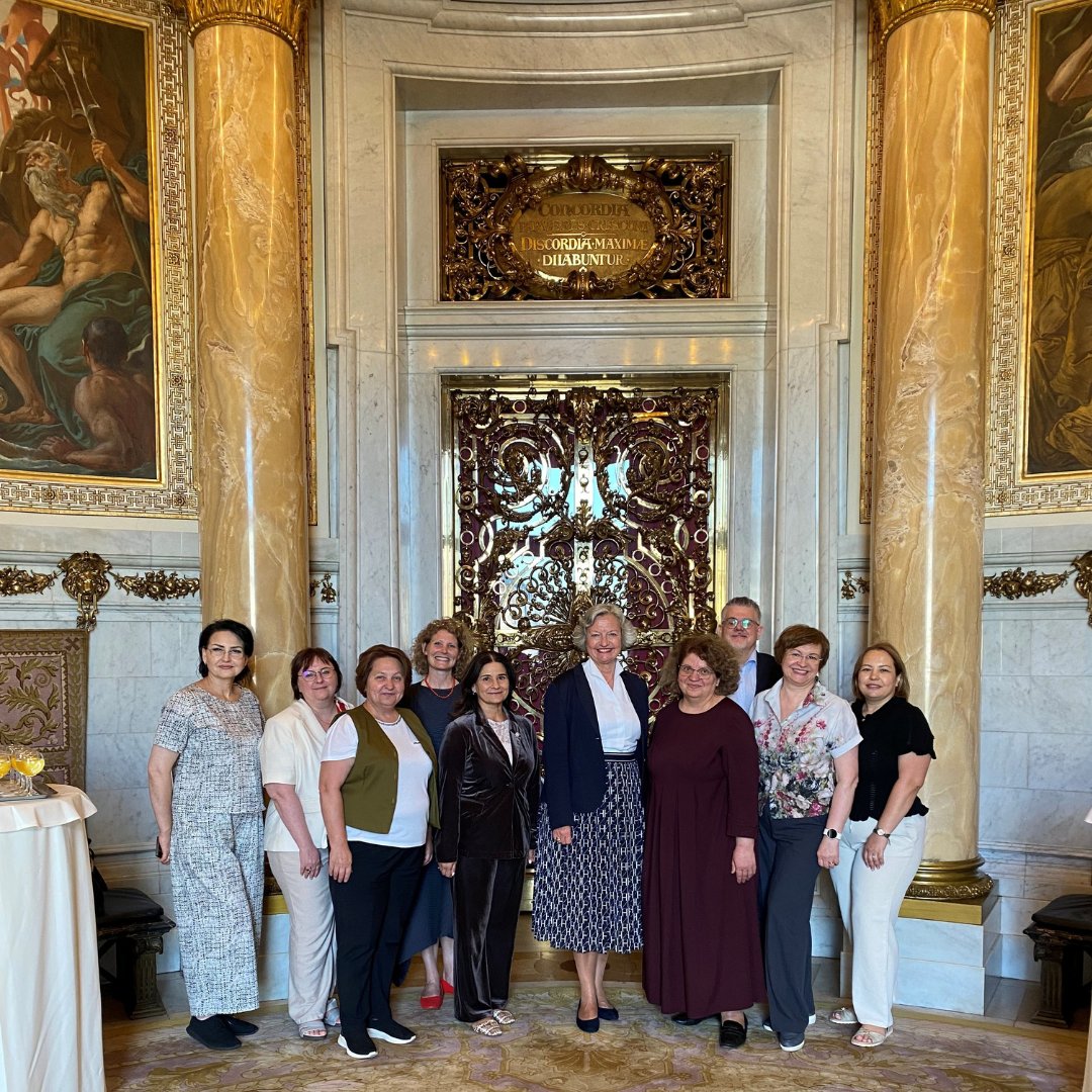 UIL's tweet photo. Great discussions with a high-level delegation from the Republic of Moldova on strengthening #AdultEducation &amp; #LifelongLearning at national &amp; local levels. Thank you to our partners @DVVInternational, our host city Hamburg &amp; to the Moldovan delegation for inspiring exchanges. https://t.co/HCDSYZPOBl
