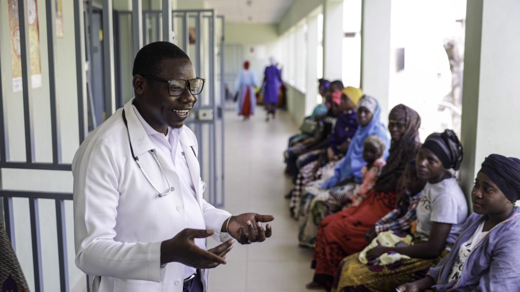 cooperazione_it's tweet photo. 🚑 In #Mozambique, #Cooperazioneitaliana 🇮🇹 and @RegioneVeneto support the #HELP project to strengthen emergency healthcare services in #Maputo and #Nampula 🇲🇿. The partnership promotes training and access to healthcare for the most vulnerable communities. https://t.co/MZRrPAnRgi