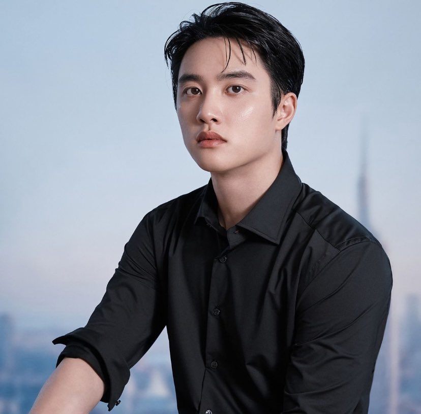 jpopchartdata's tweet photo. Blitzway Entertainment confirms Doh Kyungsoo is currently in talks to star in zombie drama ‘We are the Zombie’. https://t.co/QQoyXeHqpm