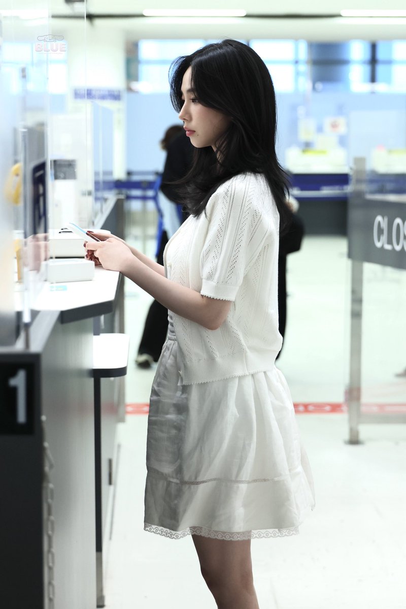 blue_karina_'s tweet photo. 260716 NRT

#aespa #에스파 
#Karina #카리나 https://t.co/Bfjuq0frEb