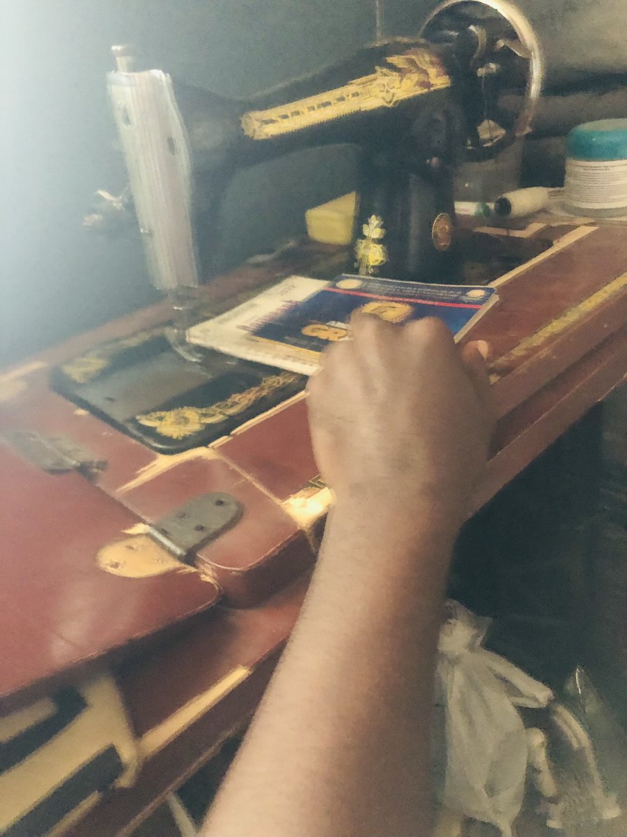 pellyshanky's tweet photo. @_egungunn I need to buy a white head sewing machine boss help a soul 
I pray you see me today https://t.co/nPOXHhrc17