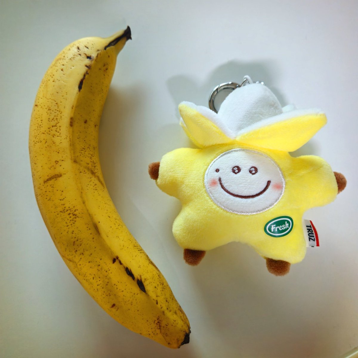 meinv012's tweet photo. 바나나🍌랑 포도🍇 https://t.co/ShOhkEbbVg