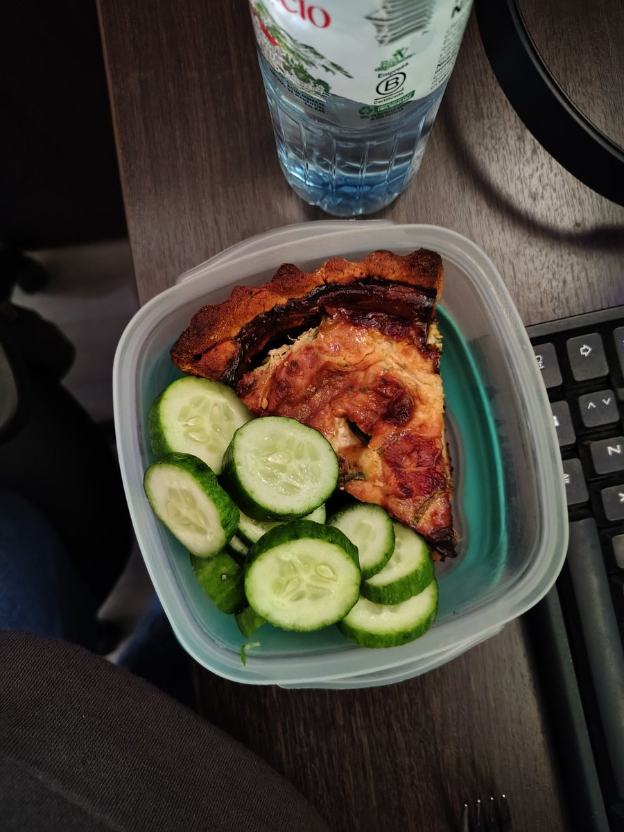 cookingflowers_'s tweet photo. day 4
lunch https://t.co/PpzdnVrc6e