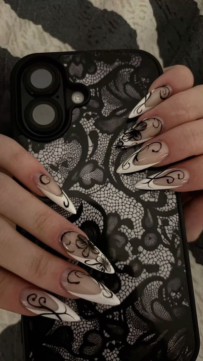 atzstarsz's tweet photo. como o pinterest me vê

☆ ator
☆ tatuagem
☆ unhas
☆ visual https://t.co/QOA8ufLGlm