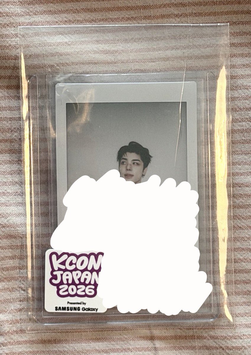 sillycelinee's tweet photo. so so grateful to be owing this signed maki pola from the day i not only got to see &team live for the first time but also meet so many amazing luné friends for the first time!!🥹💕 it was truly the best day ever, thanks kcon💝 #KCONNeverForget https://t.co/UbXSKxrx1G