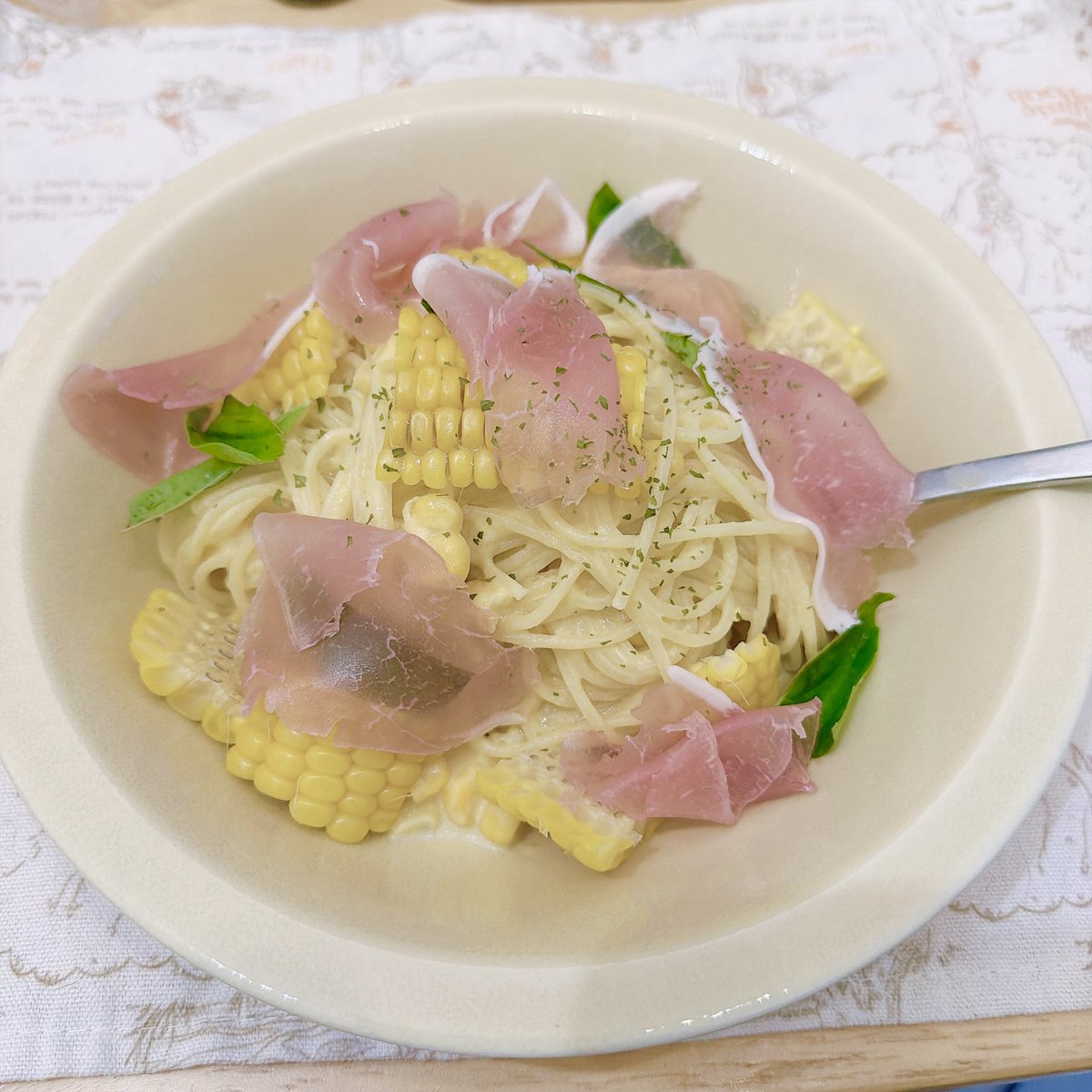 fks_________'s tweet photo. 冷静にパスタ作りました https://t.co/qLJH3yG17Z