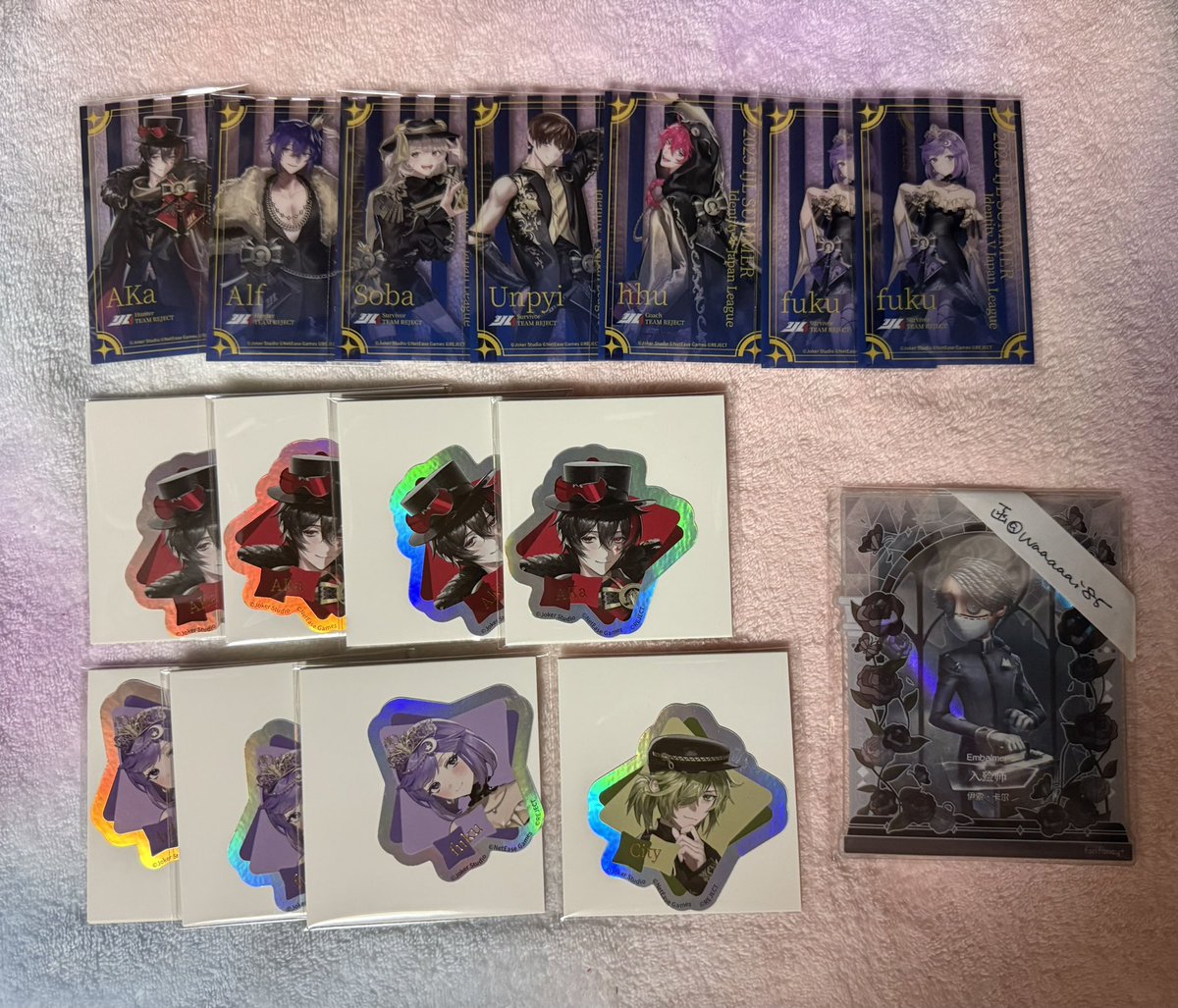 waaaaai85's tweet photo. 【交換】第五人格 2025 夏季大会 IJL 優勝記念　グッズ クリアカ��ド クリカ ステッカー

(譲)写真のもの
(求)ステッカー納棺師

※求めが1枚も引けなかったためステッカー🌱🌠さんも出しております🙇

大阪手渡しor郵送
プレイオフ会場手渡しも可能です https://t.co/LGjB0T6xaB