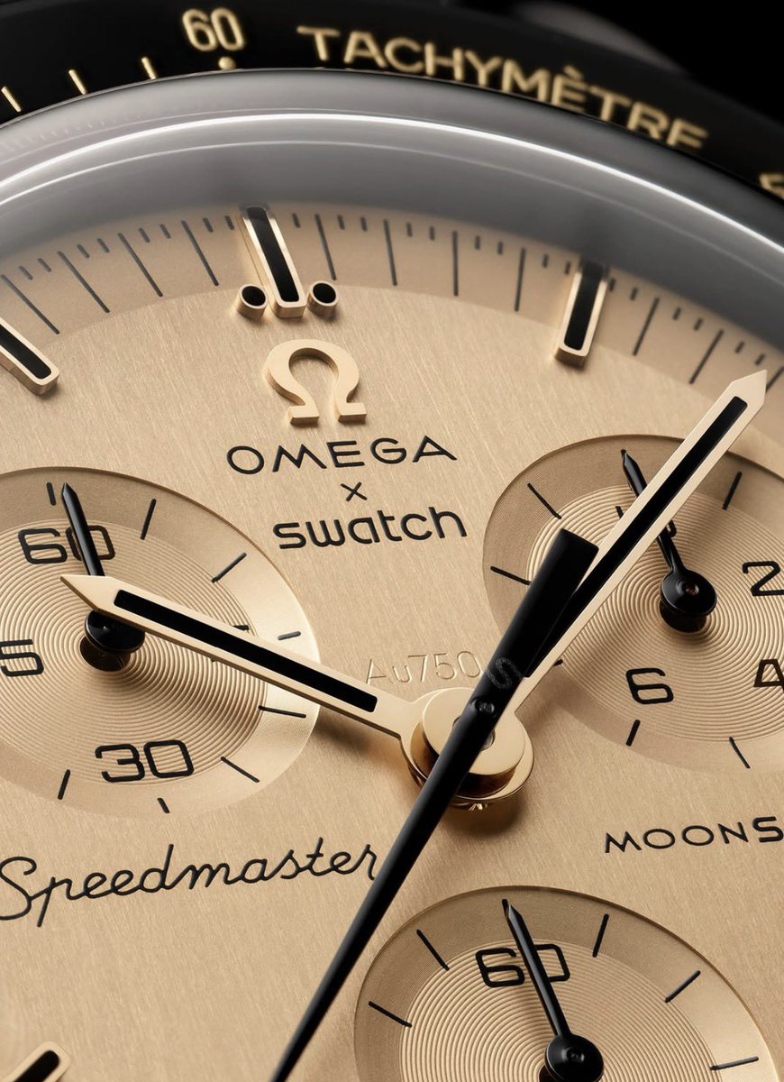 Retrhorlogerie's tweet photo. Swatch et Omega sortent enfin une vraie édition limitée et numérotée de la Speedmaster MoonSwatch 🌝

1969 pièces numérotées, candidatures ouvertes jusqu’au 21 juillet
Cadran, aiguilles, couronne et poussoirs en or 18 carats ✨💫

Prix : 600€ 

Vous allez tenter votre chance ? https://t.co/FZ0LWp9mtV