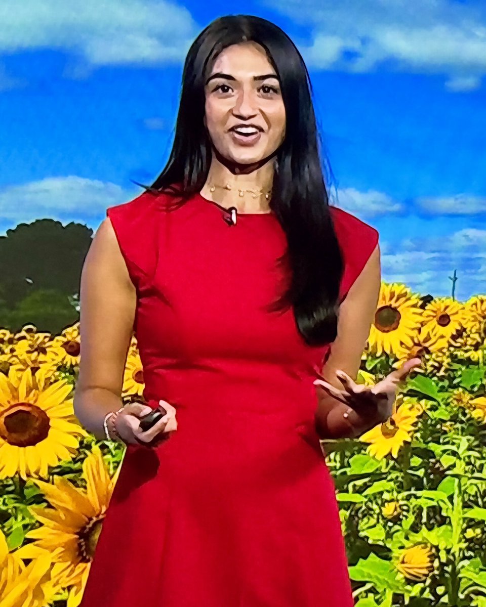 raymach1's tweet photo. ISHANI โฅ๏ธ
#IshaniMistry
#LookNorthWeather https://t.co/avtghpZDI7