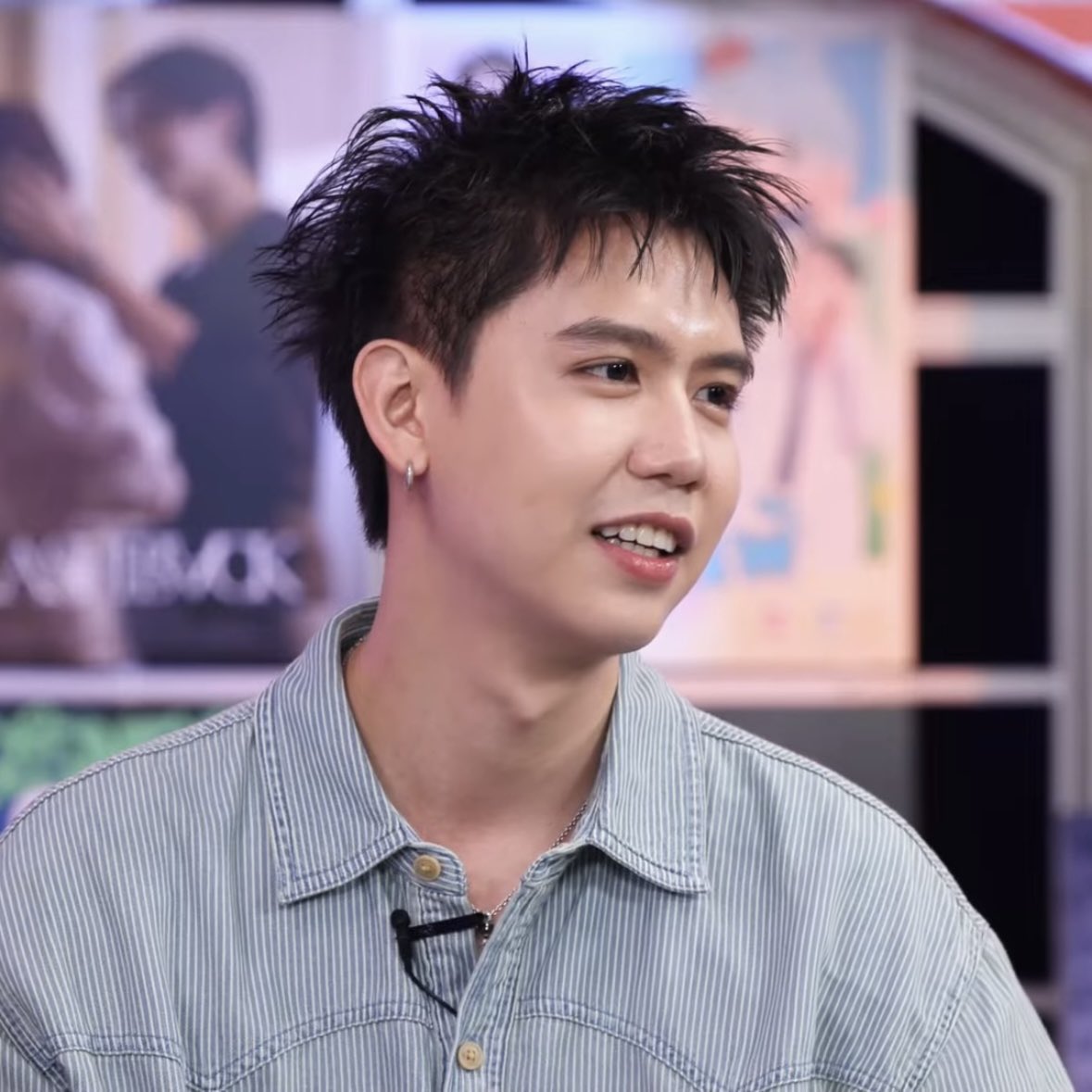 SingChimonFans's tweet photo. Watch today’s episode of GMMTV Live House, now streaming on YouTube and TikTok 

YT : 🔗 https://t.co/KAlJGPlRdx
TT : 🔗 https://t.co/263g3f8ixI

#GMMTVLiveHouse
#SingChimon https://t.co/pPPJJ5ij7U
