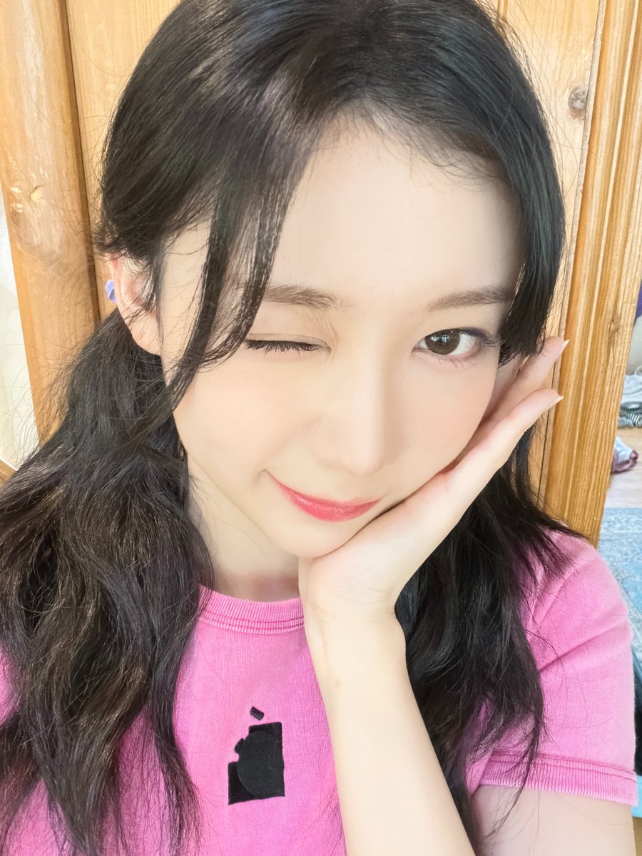 triplescosmos's tweet photo. 카린으로 완벽 변신한 카에데❕
본격적으로 카린에게 빠질 준비 완료💘
다음 주에 만나요👋🖤

#tripleS #트리플에스
#Kaede #카에데
#IRION #KARIN https://t.co/vXUlmINTXe
