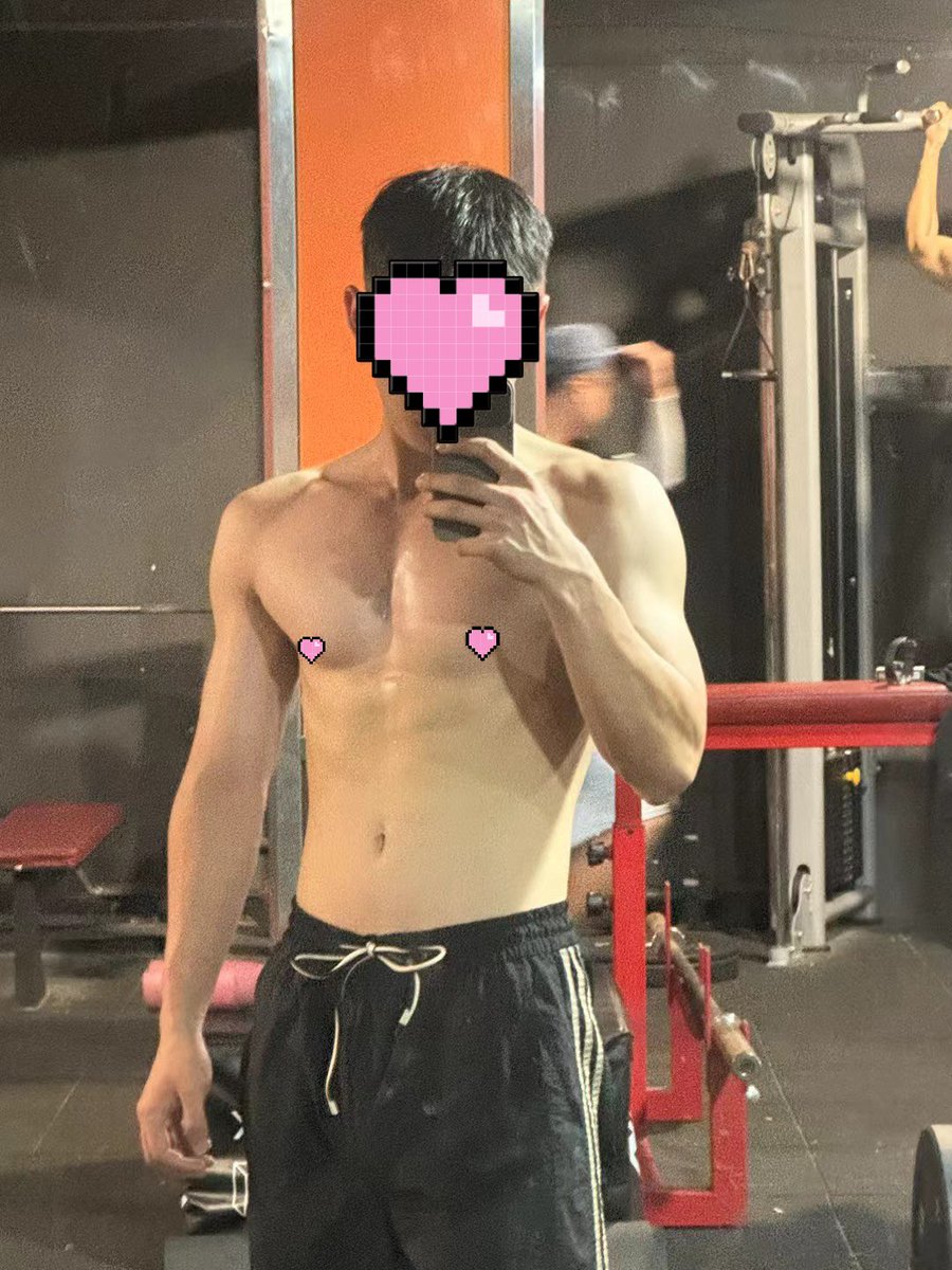 tattoo1124's tweet photo. 每天欲望太大，好烦 https://t.co/hLKCbq1d6D