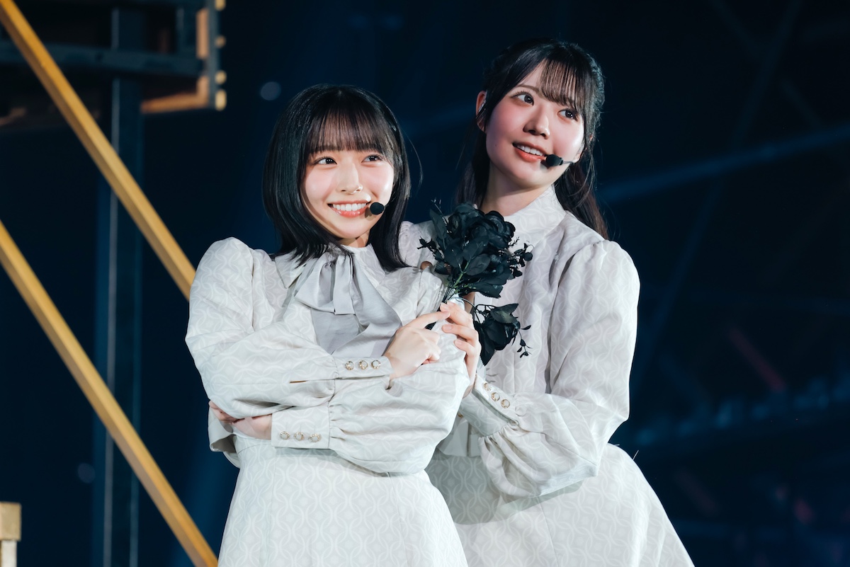 ototoy_info's tweet photo. 【#ライブレポート】日向坂46 五期生LIVE☀️

大野愛実「好きを超えた先に広がっていたのは、決して憧れの場所ではなくて、盲目に夢を見れる場所でもなくて。夢を守り続けるために、覚悟が必要な世界でした」

#日向坂46五期生LIVE_DAY2
記事⤵️
https://t.co/IUMfFjN54U https://t.co/nWIDgUkQCE