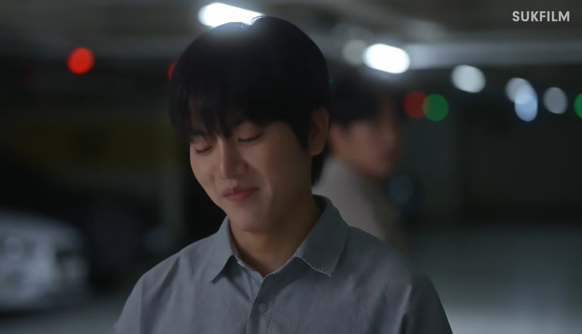 zero_0back's tweet photo. 서지혁 권도윤한테 일부러 접근해서 자기 손바닥 위에 두고 놀다가 여차하면 버리든 망가뜨리든 할 생각이었을 텐데. 그게 서영우를 엿 먹이는 하나의 방법이었을 수도 있고. 제 판에 쉽게 걸려든 권도윤이 존나 우습고 재밌었던 초반의 서지혁이랑 중후반부 서지혁은 쓰는 표정부터가 완전 다름. https://t.co/x2M1w8gxvf