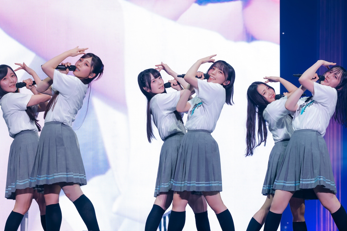 ototoy_info's tweet photo. 【#ライブレポート】日向坂46 五期生LIVE☀️

大野愛実「好きを超えた先に広がっていたのは、決して憧れの場所ではなくて、盲目に夢を見れる場所でもなくて。夢を守り続けるために、覚悟が必要な世界でした」

#日向坂46五期生LIVE_DAY2
記事⤵️
https://t.co/IUMfFjN54U https://t.co/nWIDgUkQCE