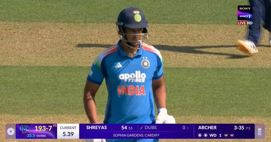 imarjundev's tweet photo. Went to grab a glass of water at 178/3, came back and we are 193/7. 

Can someone explain what just happened?! Did they think it was a T20 final over? 

😭 Salt on the wounds after a solid fifty from Shreyas.
 #INDvENG https://t.co/se6bBUhtbO
