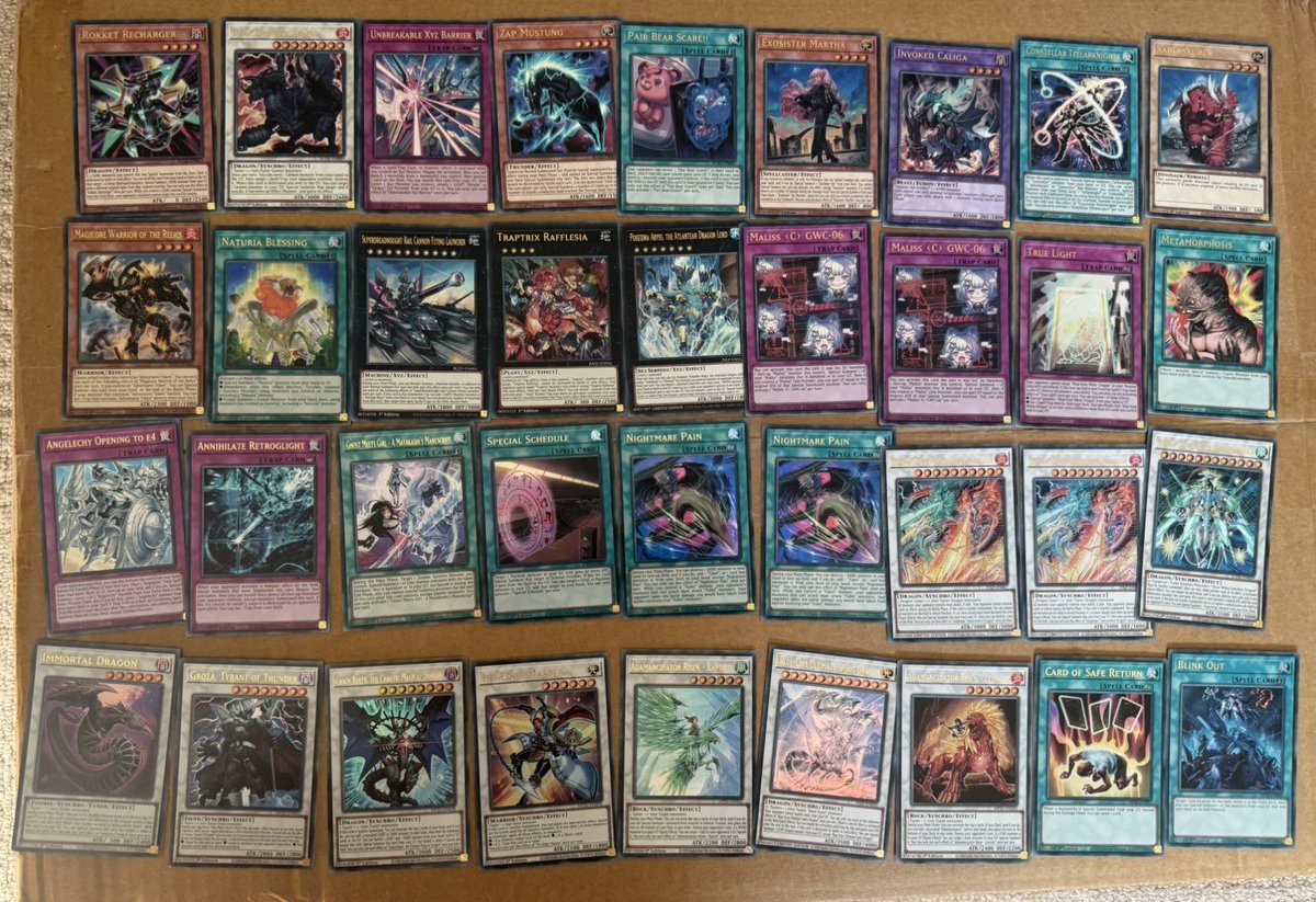 TradingYugioh's tweet photo. Yu-Gi-Oh Trading Card box with 450+ holo foil Cards Bundle job lot. Pack pulls

Ends Sunday

#ad #yugioh #YuGiOhTCG

https://t.co/gaW7ymNaiQ https://t.co/d6IlEheG6Z