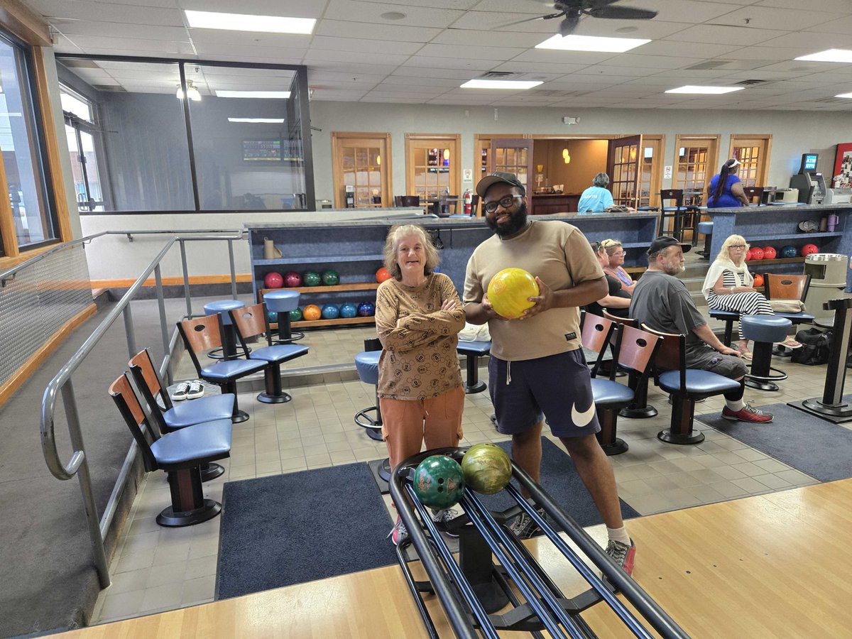 moceanscil's tweet photo. The Good Times Were Rolling last night at the @moceanscil  Bowling Meet Up! 🎳
Thanks to everyone for striking up some fun we can't wait to do it again! 
#bowling #inclusion #accessibility https://t.co/7FVHV1k8TA