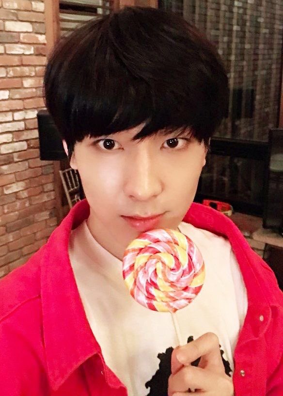 reverienoo's tweet photo. happiest birthday to the man that owns all of my heart. the love and fondness i have in my heart for you continues to grow stronger day by day. i hope your special day is filled with nothing but love and happiness bc you truly deserve it<33 https://t.co/rbpcMuMwol