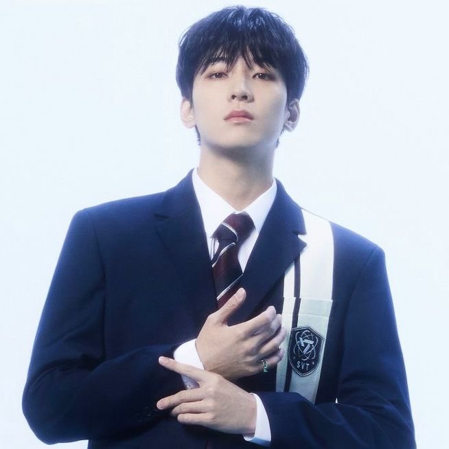 bikuruning's tweet photo. Happy Birthday Wonwoo 🫶

Soonwoo oneshot fic 💜💛

Commission by @snwudaysix 

https://t.co/KernCc0aPb https://t.co/U8lOH8bgtI