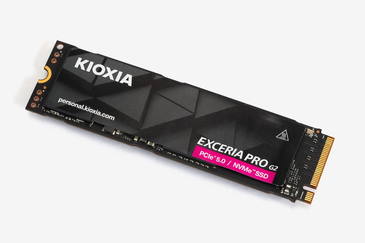 watch_akiba's tweet photo. キオクシアのSSD「EXCERIA」PCIe 5.0対応3シリーズを比較！高性能なのに低発熱のPRO G2、バランス型のPLUS G4、大容量重視… https://t.co/Lb3E1M8t5y #Sponsored #自作PC https://t.co/clirhFEGox