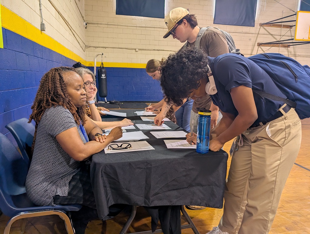 EckerdJobCorps's tweet photo. ๐ง Kittrell Job Corps students are committing to healthy, drug-free lifestyles through the Strong Minds, Strong Futures Campaign.
So far, 74 students have signed the pledge!
#KittrellJobCorps #StudentWellness #JobCorpsWorks #HealthyChoices https://t.co/KOx7VM1wiv