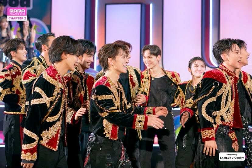 EXOBTSLOVE0965's tweet photo. SEVENTEEN https://t.co/Jq18qpwiRT