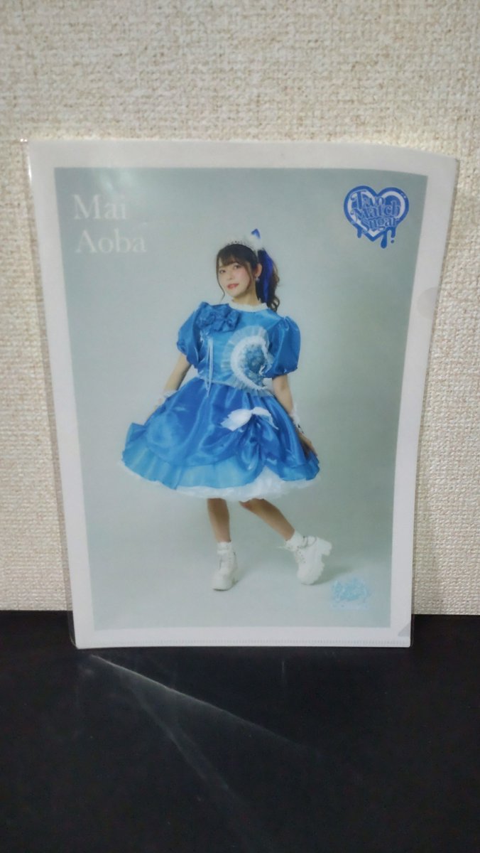 junichirou_n's tweet photo. （続き⑥）
最後に Two Match Sugarグッズ を貼っておく。

あまいもんずガチャを合計４回引いた結果
　Ｓ賞　早坂輝　推しのぼり
　Ｄ賞　青葉麻衣　クリアファイル
　Ｆ賞　青葉麻衣　缶バッチ
　Ｆ賞　真白愛菜　缶バッチ

#わたあめびーすたーず
#きゃらめるもんすたーず
#あまいもんず https://t.co/cKt74Wvl0q