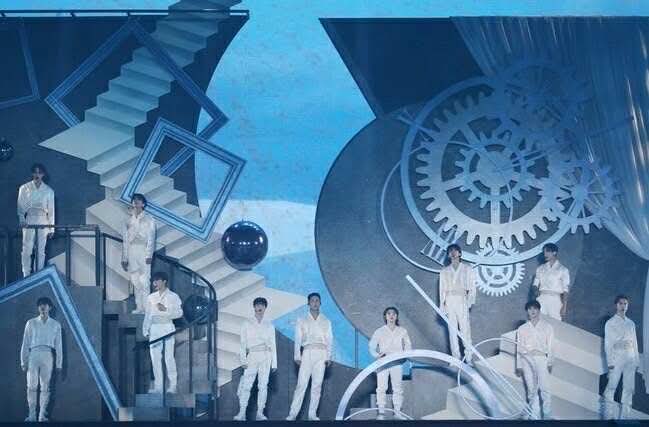 EXOBTSLOVE0965's tweet photo. SEVENTEEN https://t.co/mWyrZ2XPTH