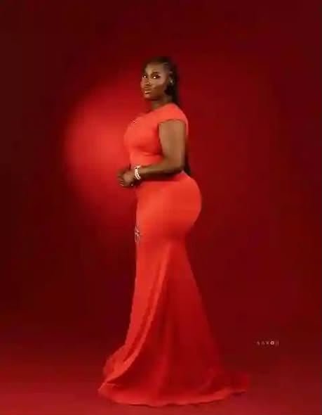 ChidiOdinkalu's tweet photo. Here is what we currently know in the tragic matter of the suspicious death f Ms. Habila:

1. Yesterday, the family left Abakaliki, capital of Ebonyi State, having spent over one week without being allowed to see the remains of their young daughter. 

 2. The family desires to bury the remains of their daughter & manage their traumas in peace but at this time, there is no body for them to bury.