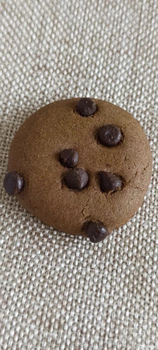 hxxhob's tweet photo. Just pulled these fluffy chocolate chip cookies out of the oven—warm, gooey, and smelling like heaven! Nothing beats the joy of a small baking session on a lazy Sunday ， https://t.co/EwtFzHhAoU