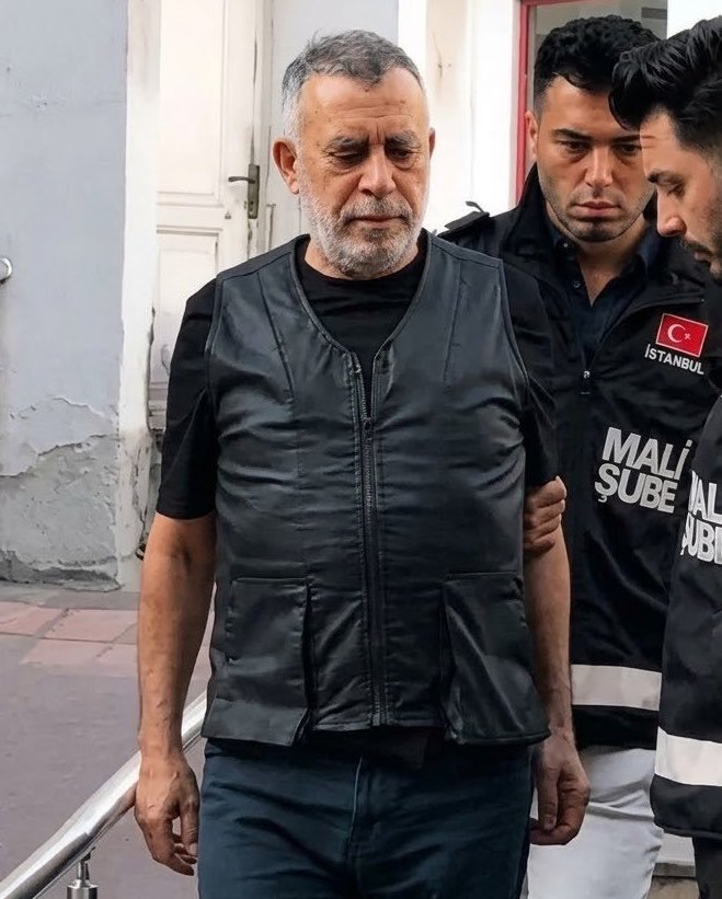 daktilock's tweet photo. Haluk Levent'in değişimi: https://t.co/5RDvtus6YX