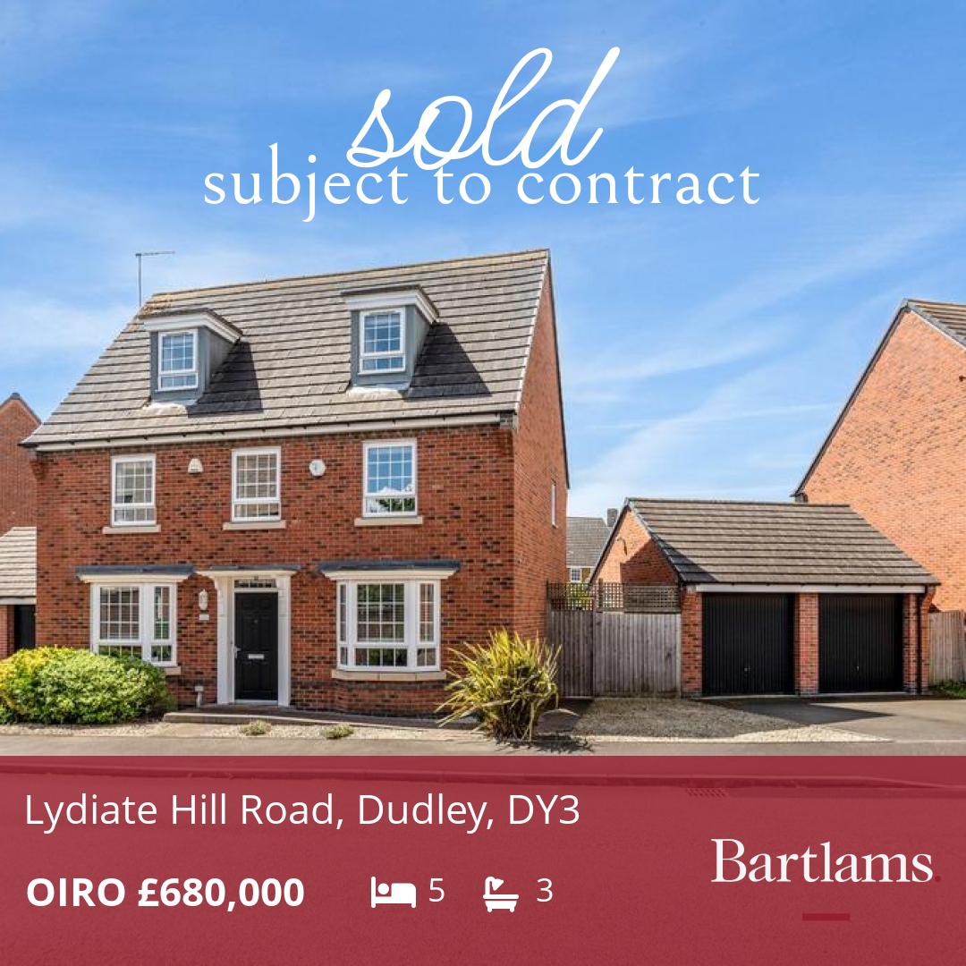 BartlamsSales's tweet photo. SOLD subject to contract
Lydiate Hill Road, Dudley, DY3
Considering selling your home too?
Contact our team, we'd be delighted to help you move:
Tel: 01902 894141
Email: wombourne@bartlams.co.uk
#Wolverhampton #SOLD #SSTC #Bartlams https://t.co/epphj1oGBO