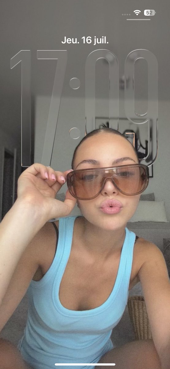 AddictPerrine2's tweet photo. Contrôle des fond d’écran ! 😋 mettez vos fond d’écran en com je commence !😍🥵 https://t.co/TUborsi9dv