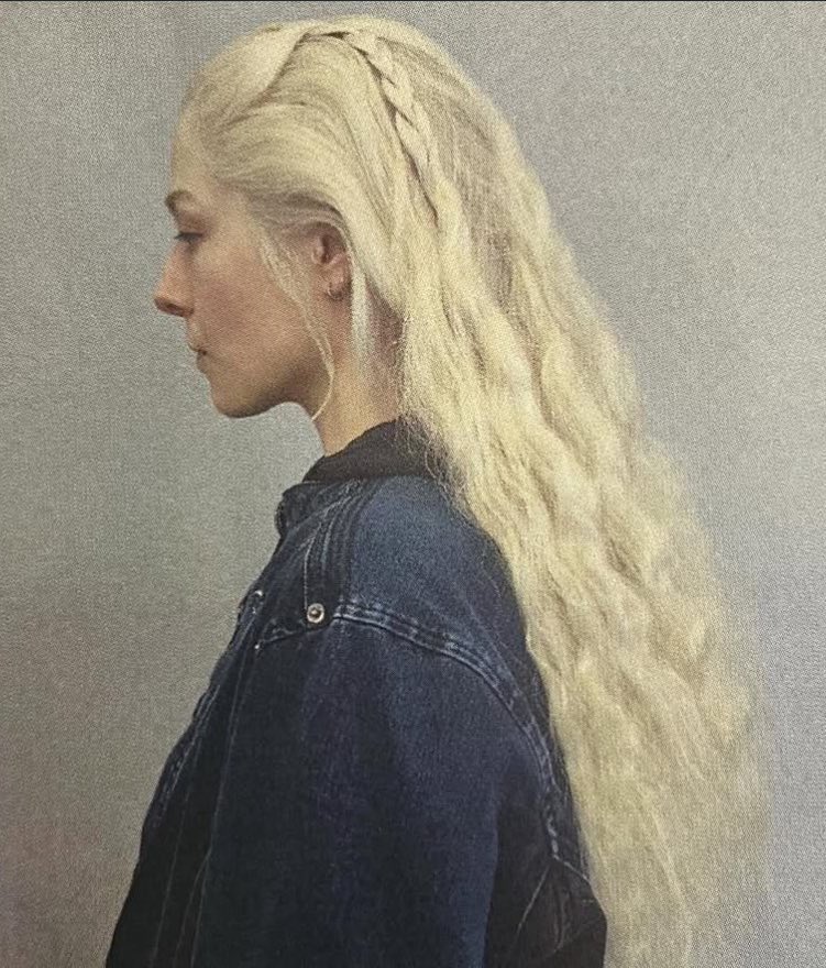 starkcanarie's tweet photo. beautiful as only one of dragon’s blood can be beautiful https://t.co/NAsSS98vHh