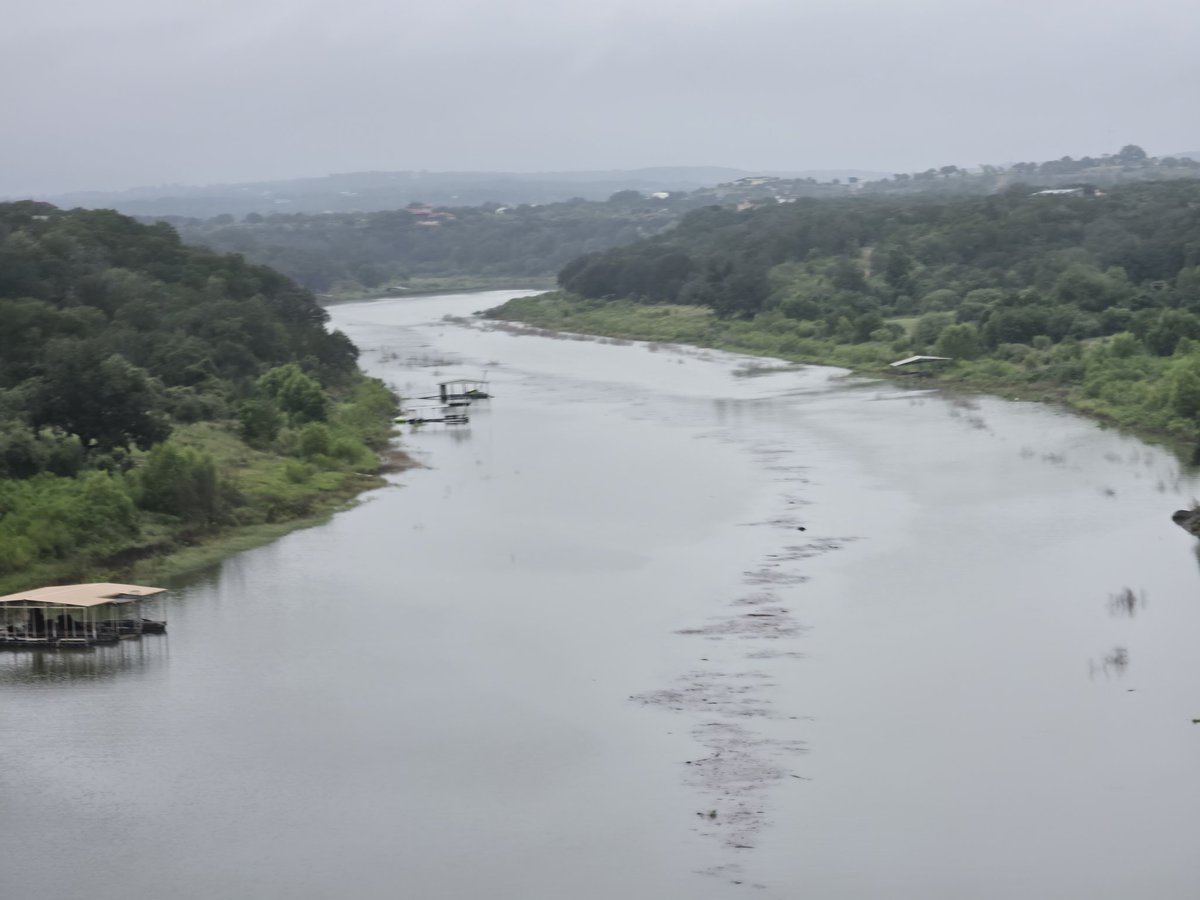 312Will's tweet photo. From the Pedernales River Bridge on 71. This has been dry as a bone recently, and still hasn't received the upstream flooding in Blanco and Gillespie County. Catastrophic flooding today across the western Texas Hill Country, be safe friends. #txwx #ewxspotter https://t.co/FB0wVvtjbq