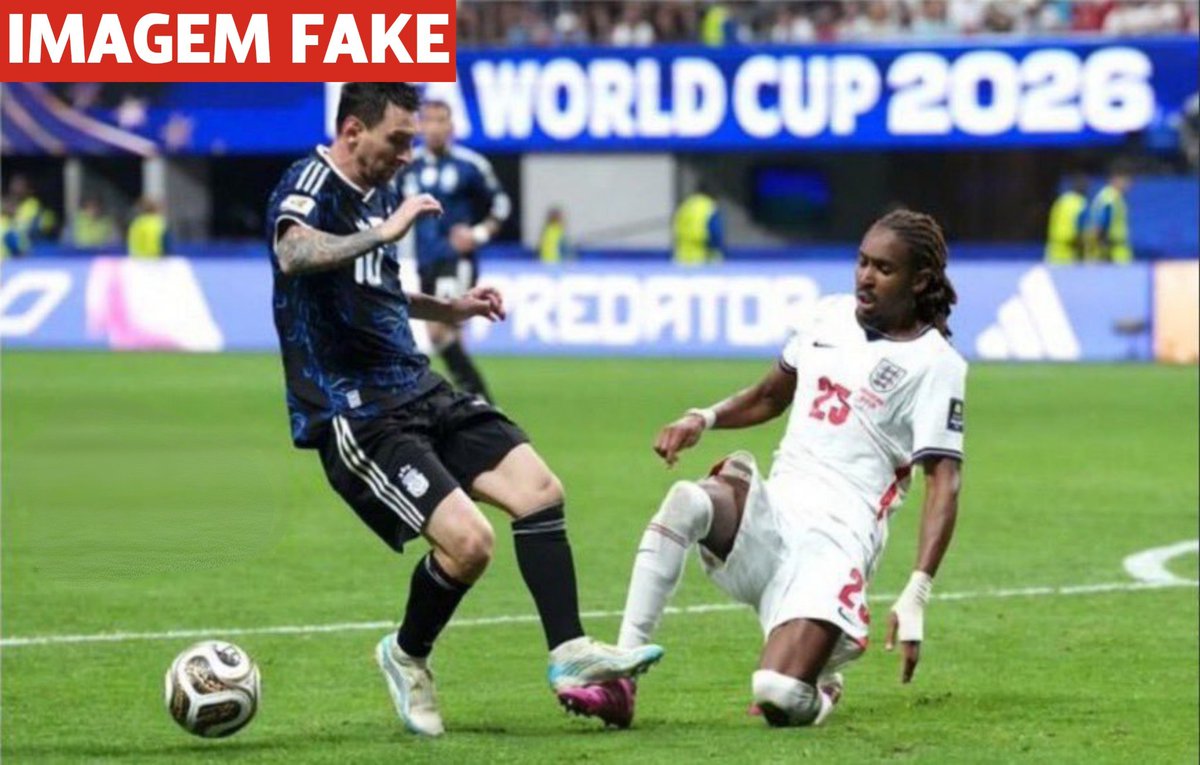 MessiLeoBrasil_'s tweet photo. A foto real // a foto criada com inteligência artificial.

Vagabundo é foda KKKKKKKKKKKKKKKKKKKK. Podem ver o vídeo, o Messi nem triscou nele. Vocês nunca vão conseguir. https://t.co/E6GA0YvahY
