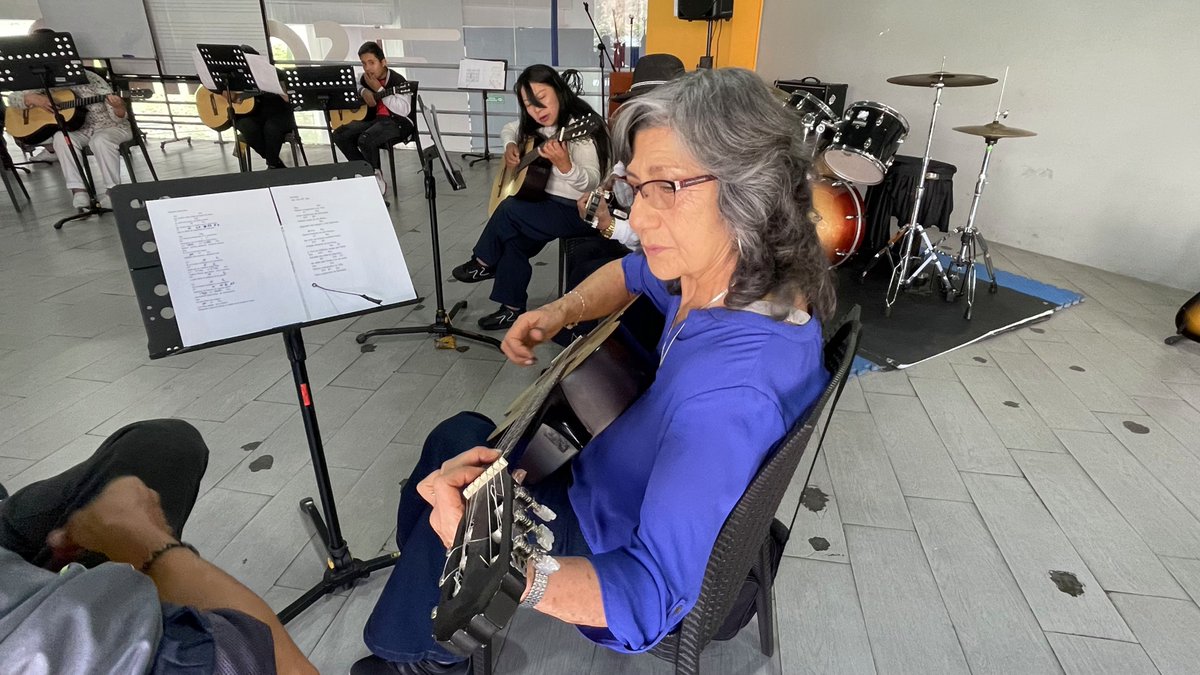quitocumanda's tweet photo. 🎸 #VeranoDeLasArtes |  ¡Guitarra inicial! 

Dirigido a niñas, niños, jóvenes y adultos, desde los 12 años

🕘 Horarios:
* Martes a viernes | 09h30 a 10h30
* Sábado | 14h30 a 15h30

📍 Laboratorio de Sonido – Parque Urbano Cumandá

@culturaquito

#QuitoRenace
#QuitoNoSeDetiene https://t.co/9cyZuGPBea