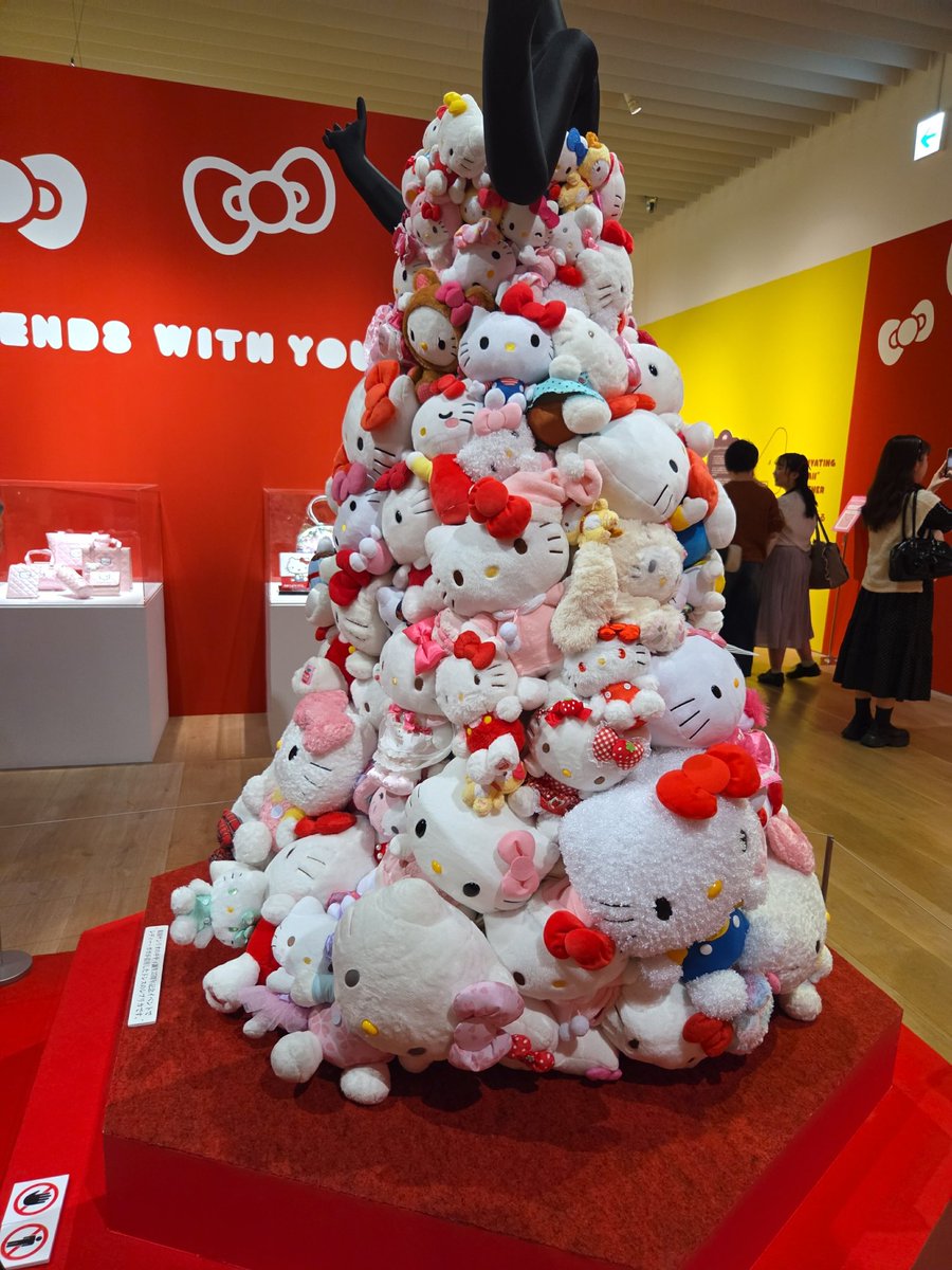 sinamon4191's tweet photo. そういえば5月にサンリオ展に行ってきました。サンリオキャラクターたちに癒されたのはもちろんのこと、サンリオの歴史も展示されていてとても勉強になりました🎀 https://t.co/tLZoG0Ek2T