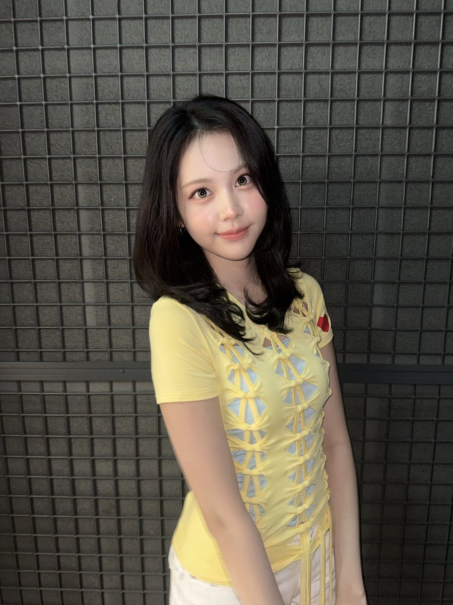 ha_nnul13's tweet photo. 완전 여름햇살 같음.. https://t.co/3mrgcLCGFD