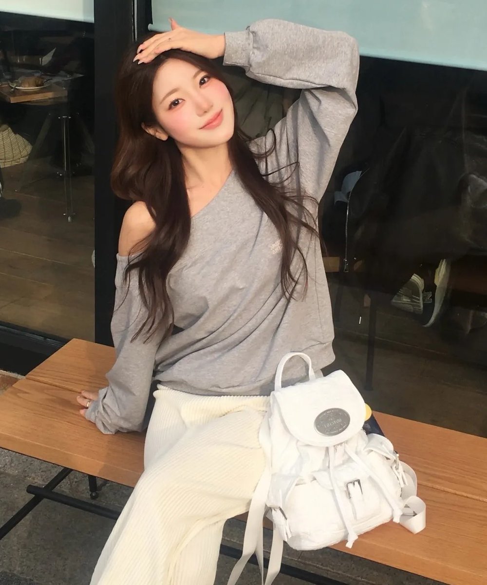 prevnseoul's tweet photo. ꒰ Pre ꒱ Lotsyou ⊹*⟡ 👩🏻🏹💬໒꒱ ‧₊˚
nostalgia chubby backpack 5 colors
★ ลด 39% เหลือ 2400.- ส่งฟรี (มัดจำ 1200.-)
🛩️ ส่งกลับแอร์ ♡ รับพรีจนกว่าคูปองจะหมดค่ะ
#lotsyou #lotsyoubag #พรีออเดอร์เกาหลี https://t.co/cGBV79HV0d