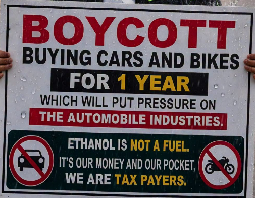 connectwithrup's tweet photo. Please stop buying any kind of Vehicle till the time this #Ethanole drama ends. #Nitingadkari should resign. Indians are not the people to experiment on.   @HyundaiIndia @TataMotors @Maruti_Corp @HeroMotoCorp @Bajajauto @Honda https://t.co/BuWYwkZpOw