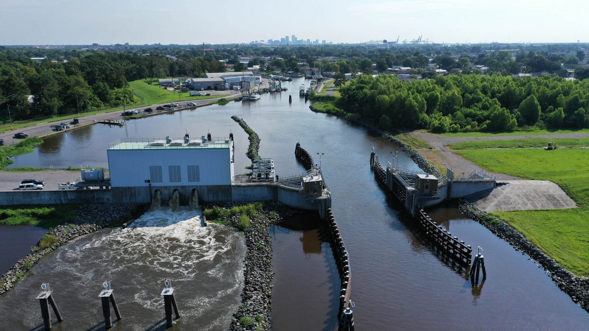 slfpaW's tweet photo. Bayou Segnette Complex Maintenance 

SLFPA-W is performing maintenance activities at Bayou Segnette Sector Gate this morning; please expect intermittent closures from 7:00 AM CST to 12:00 PM CST. https://t.co/fuLttGSoLP